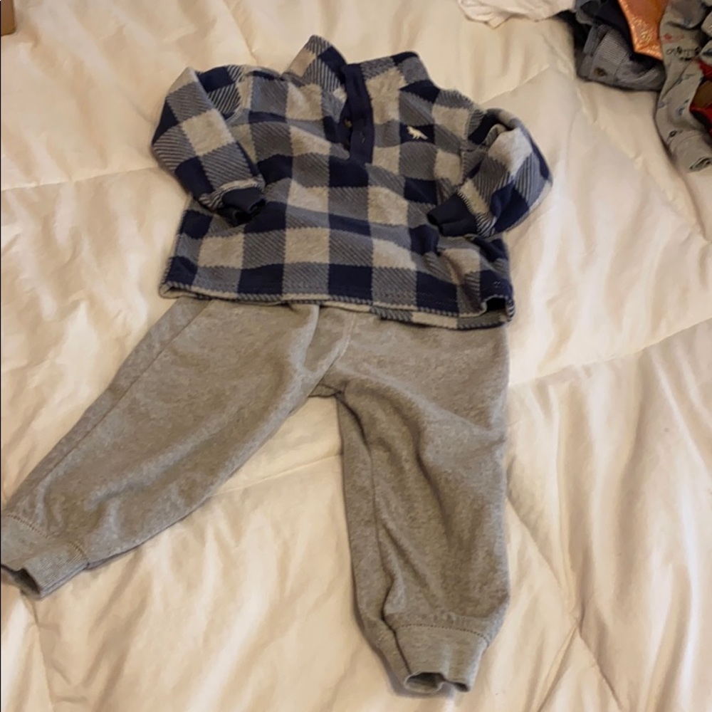 Carter’s Fleece Pant Outfit